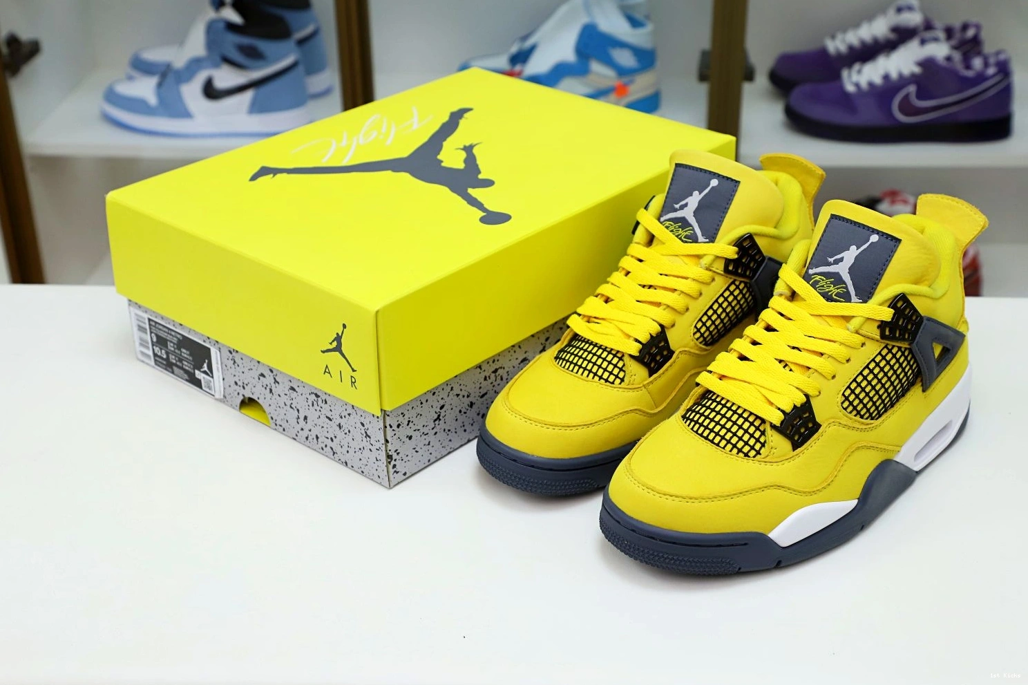 1st Kicks Shoes 4 Kimikick 1992 'LIGHTNING' AIR RETRO AIR JORDAN JORDAN Affordable 1113